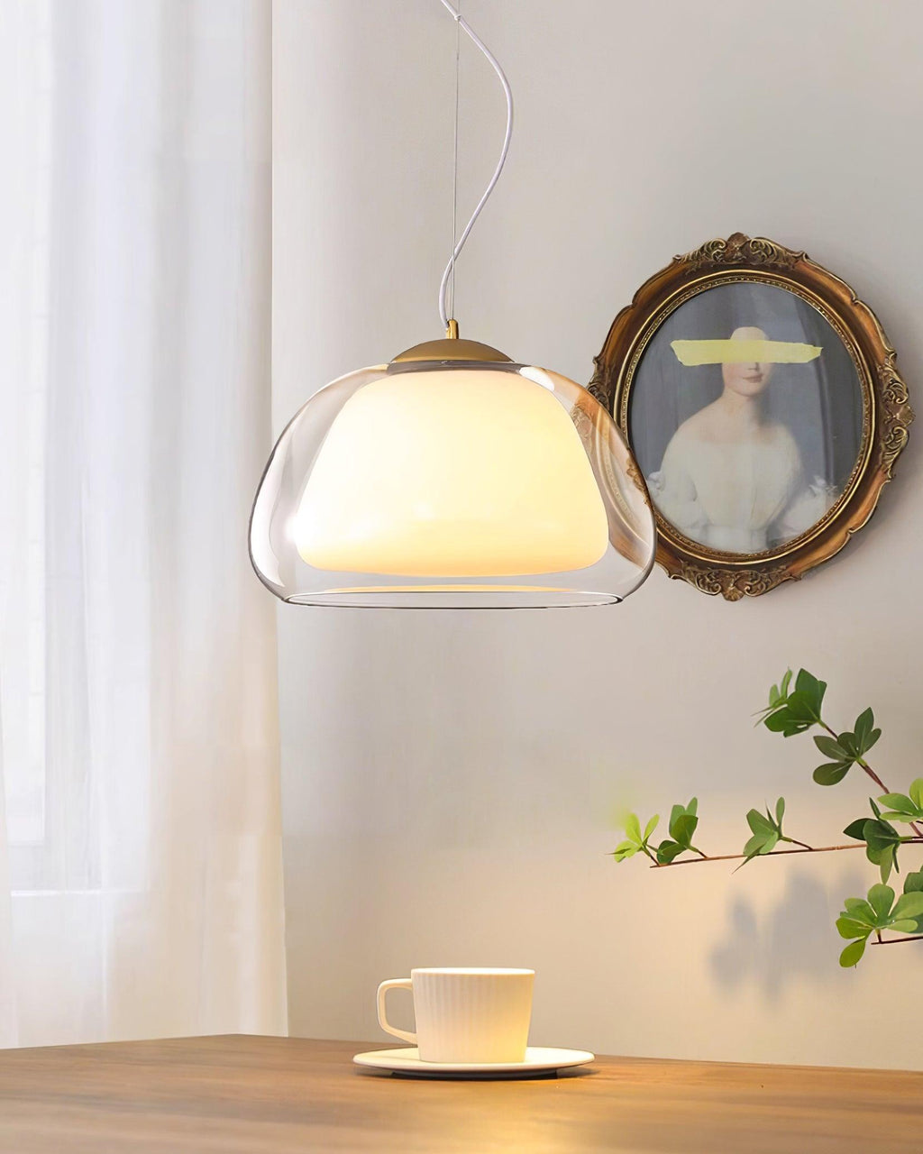 Elvo Glass Pendant Light