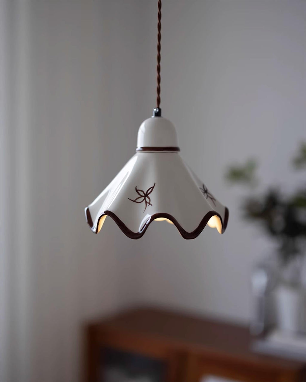 Pendant Lamp Ceramic Wavy Shade Rustic Brown Trim Retro Farmhouse