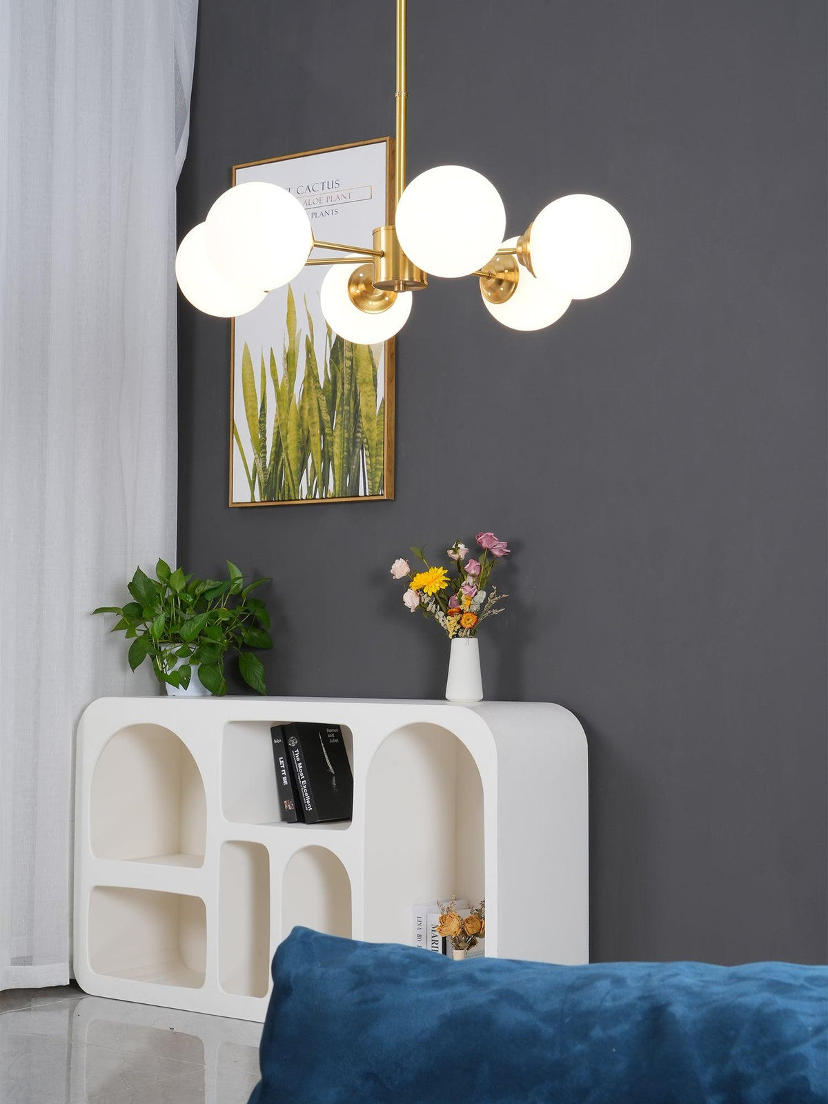 Lustra Chandelier Brass Opal Glass
