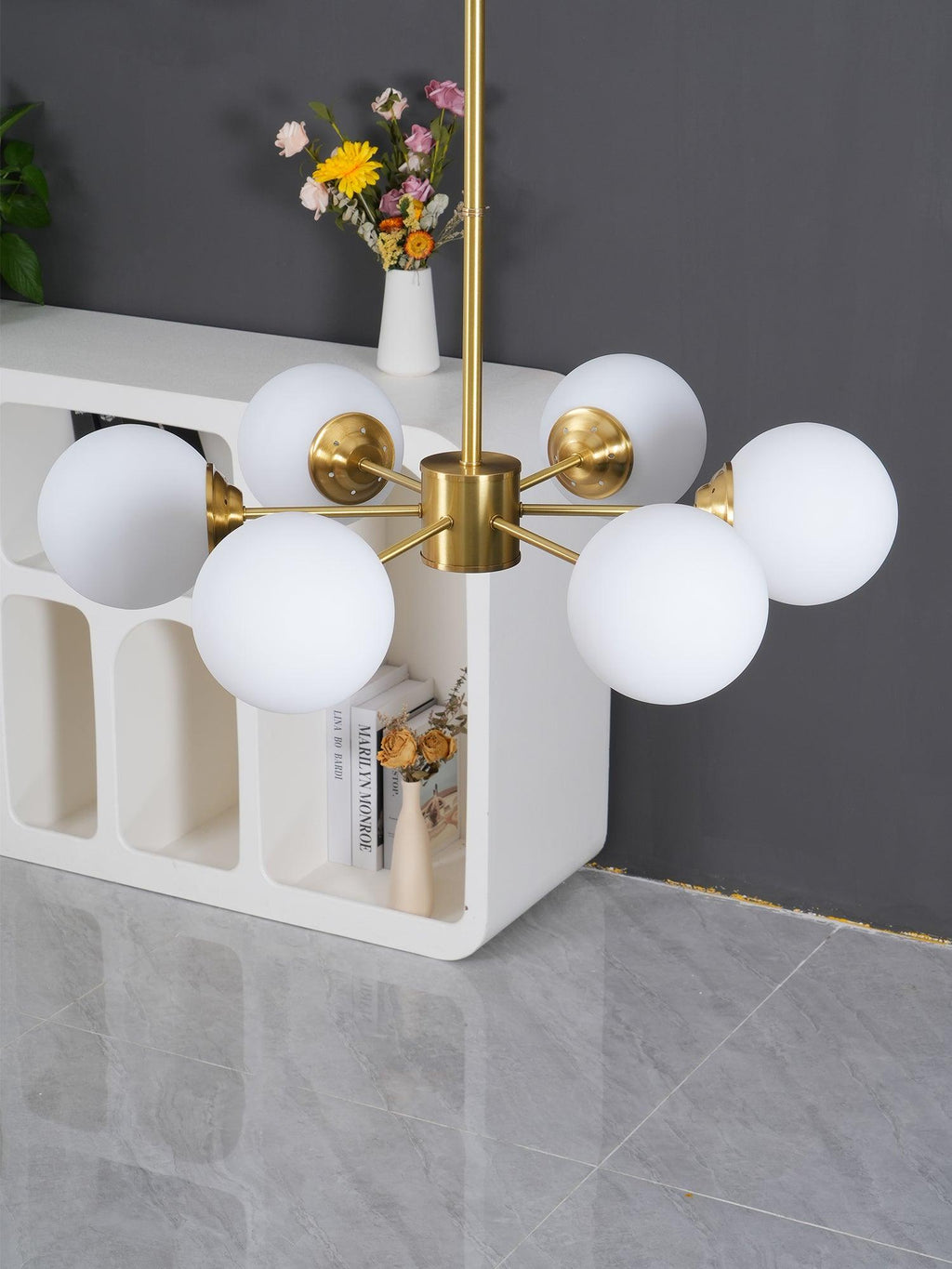 Lustra Chandelier Brass Opal Glass