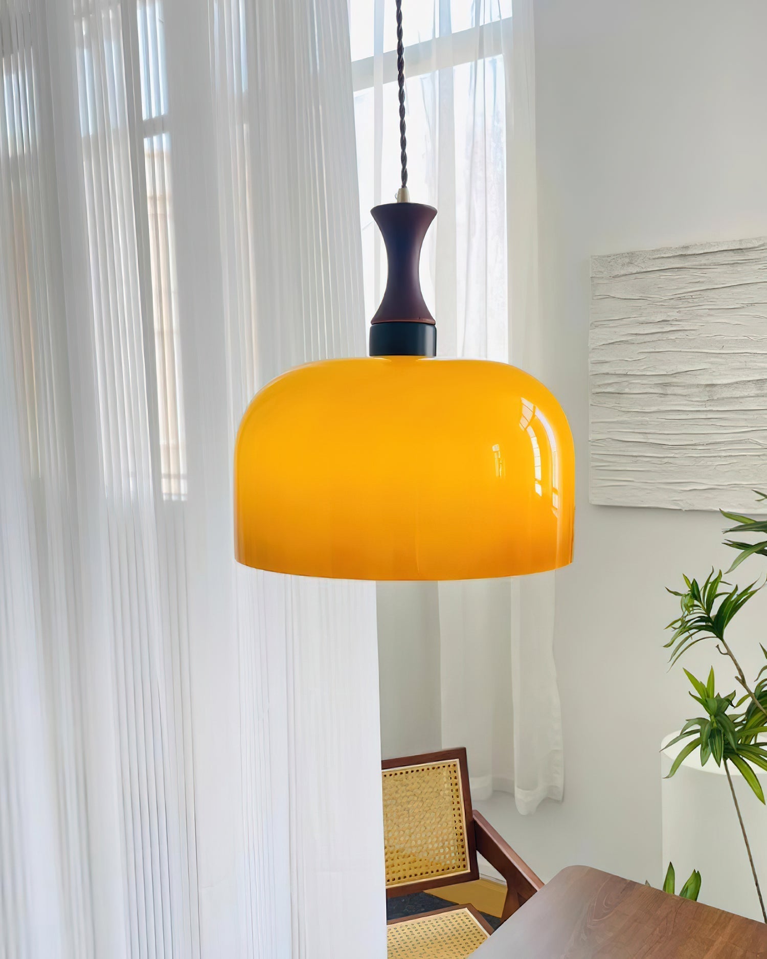 Pivon Plug-In Glass Pendant Lamp