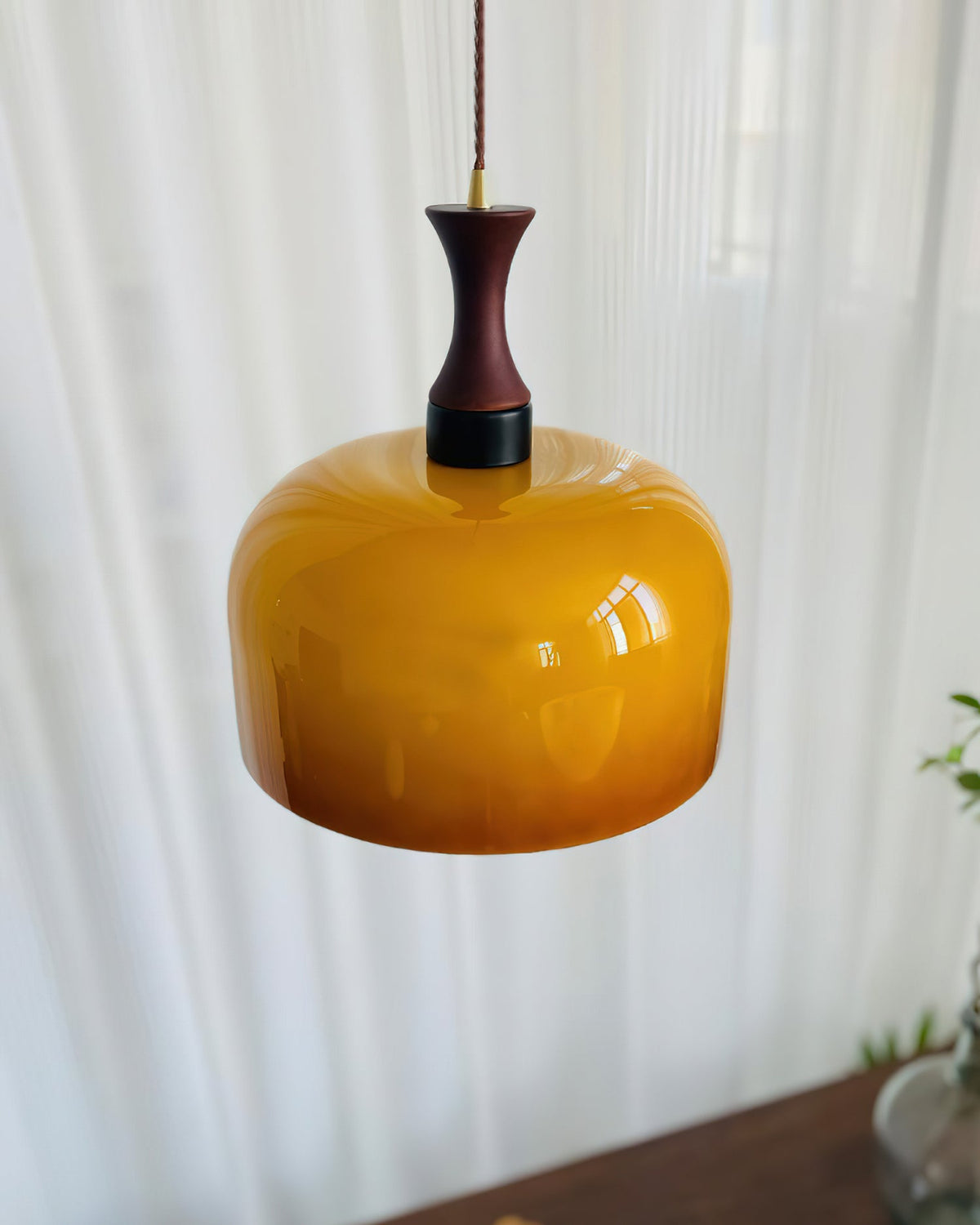 Pivon Plug-In Glass Pendant Lamp