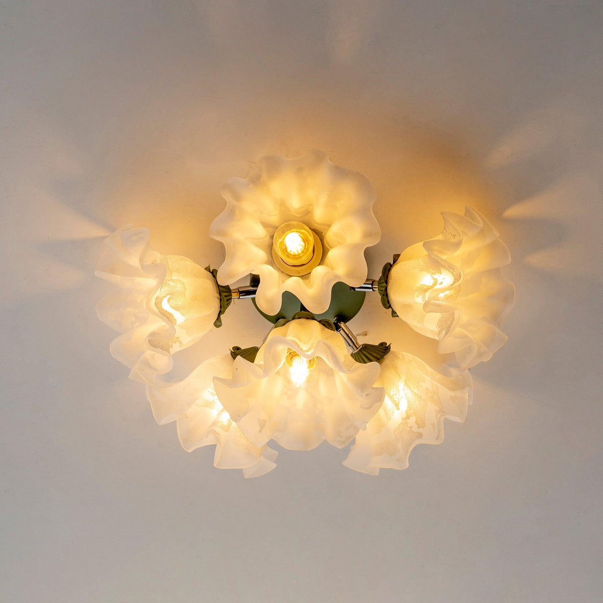 Ceiling Light Petal Shades Wavy Glass Bloom Elegant Floral