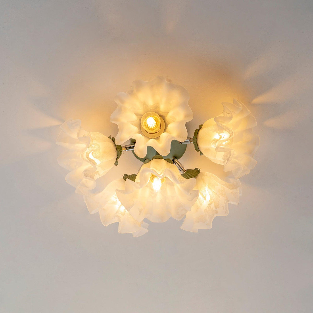 Ceiling Light Petal Shades Wavy Glass Bloom Elegant Floral