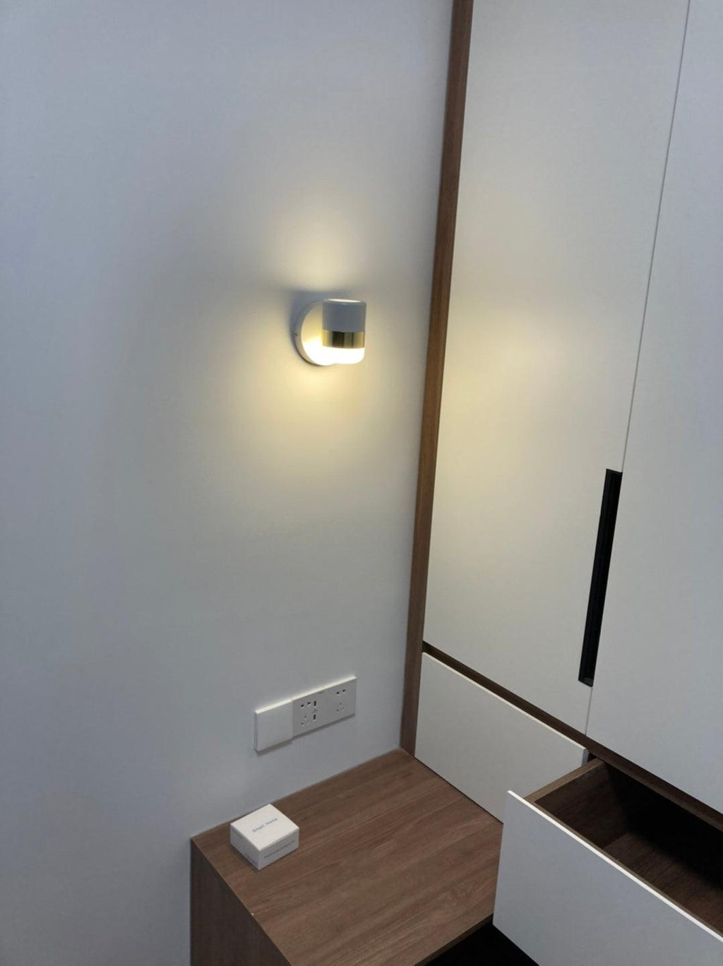 Lustra Wall Lamp Black Glass Adjustable