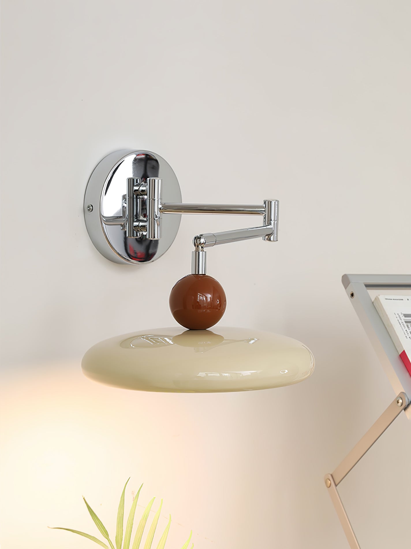 Virelse Vintage Acrylic Wall Lamp