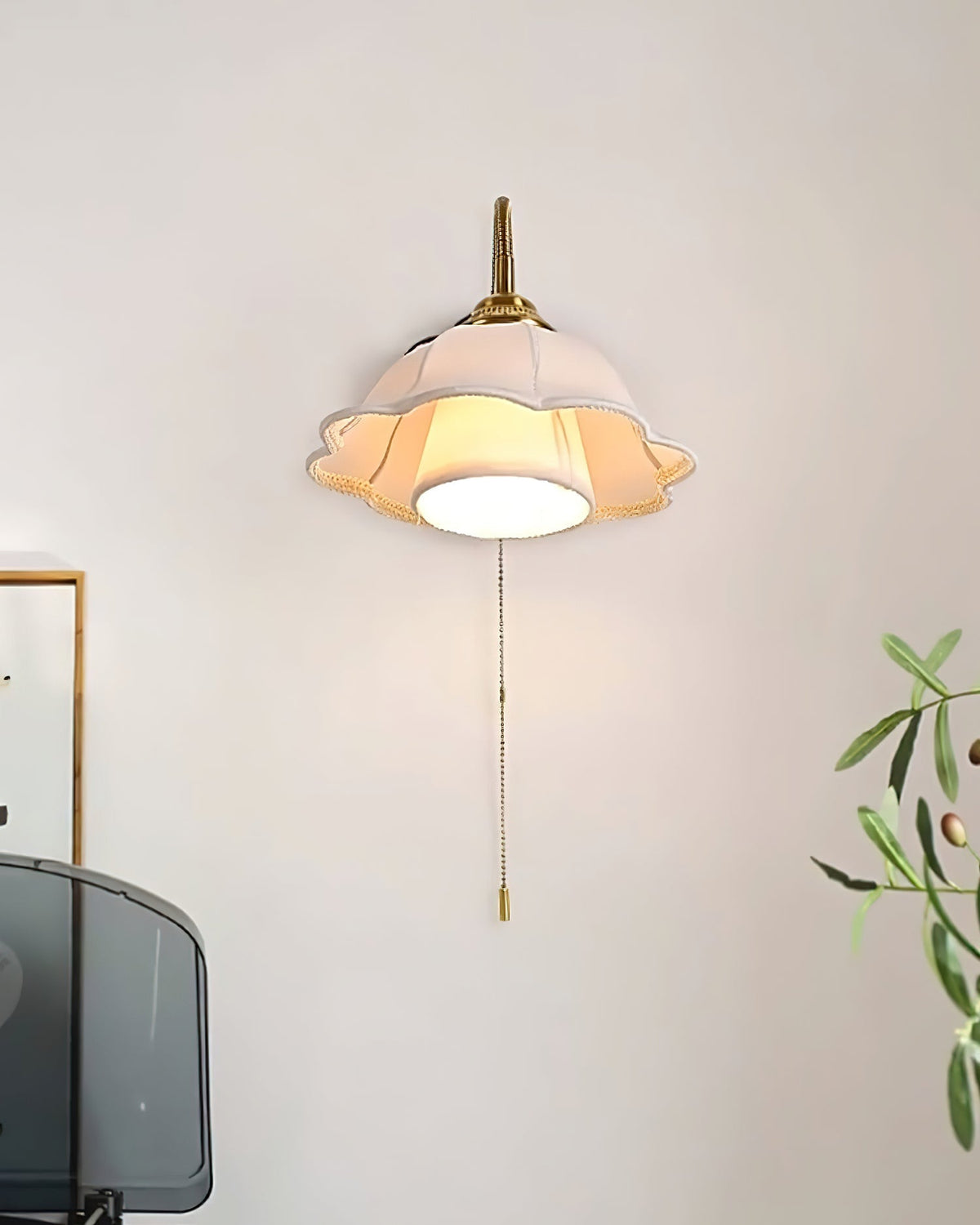 Maribel Vintage Flower Wall Lamp