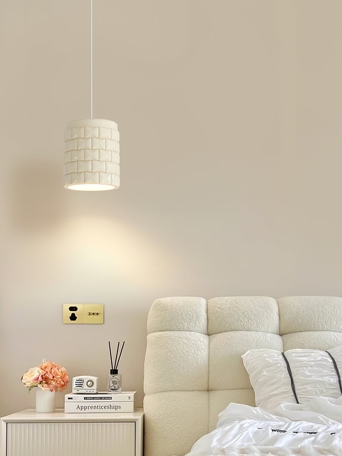 Vadoror Modern Minimalist Girl Resin Pendant Lamp