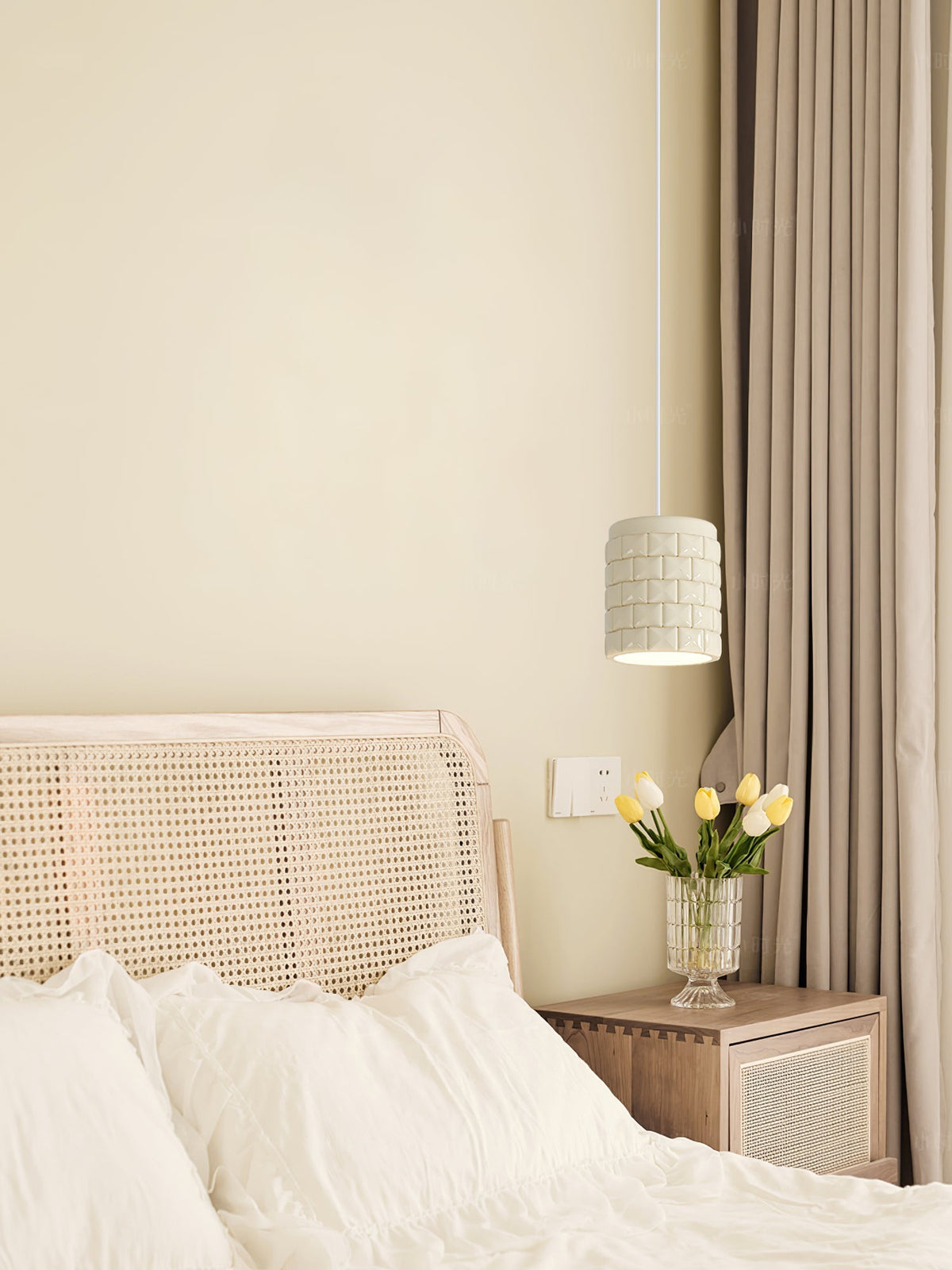 Vadoror Modern Minimalist Girl Resin Pendant Lamp