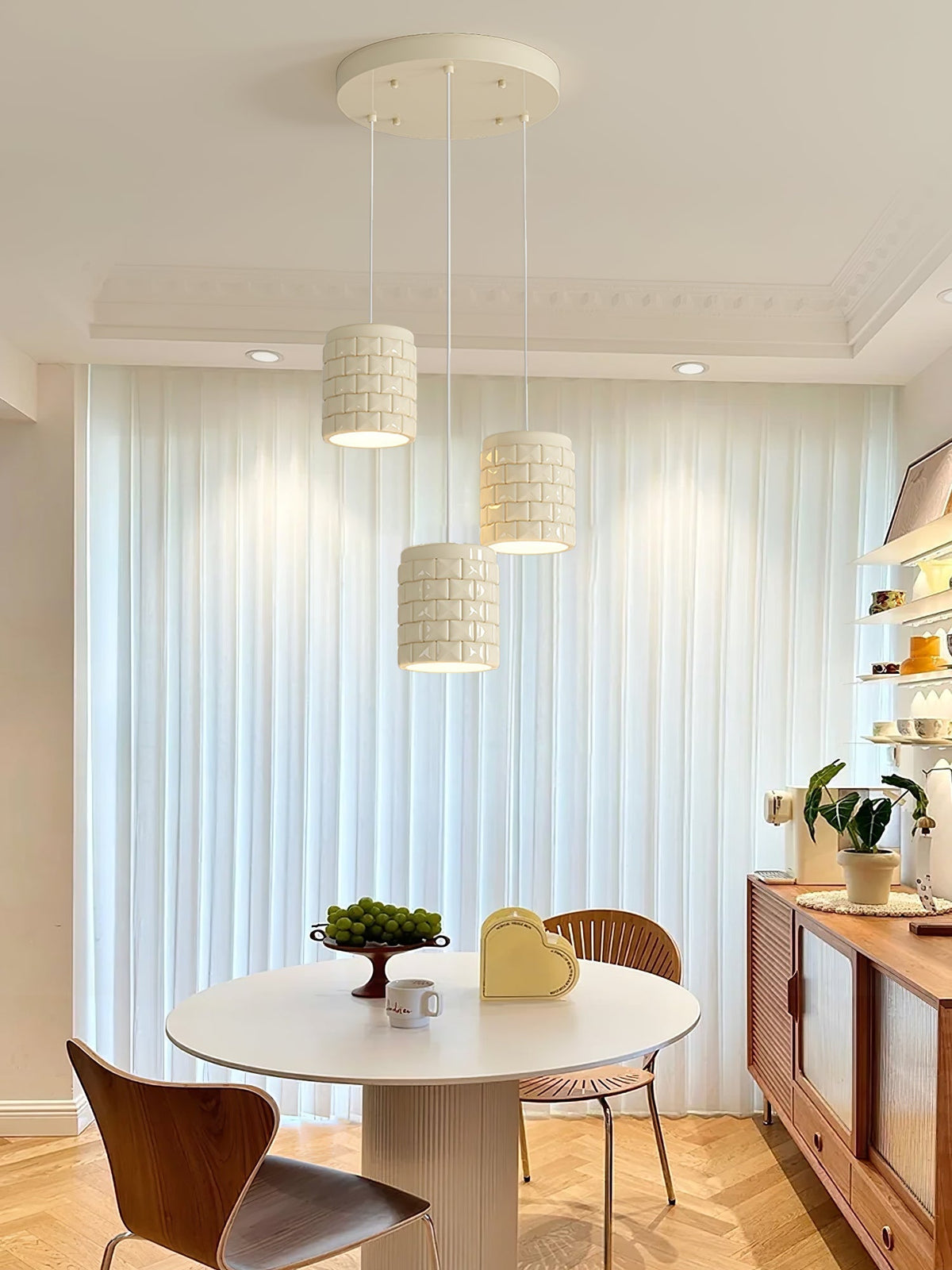 Vadoror Modern Minimalist Girl Resin Pendant Lamp