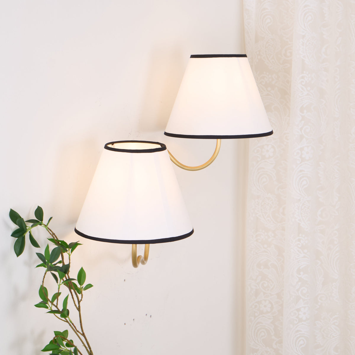 Evynor Vintage Industrial Brass Fabric Wall Lamp