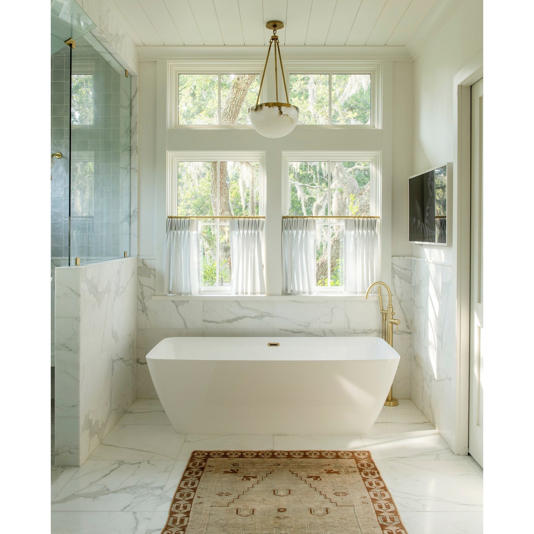 Dione Minimalist Alabaster Pendant Light