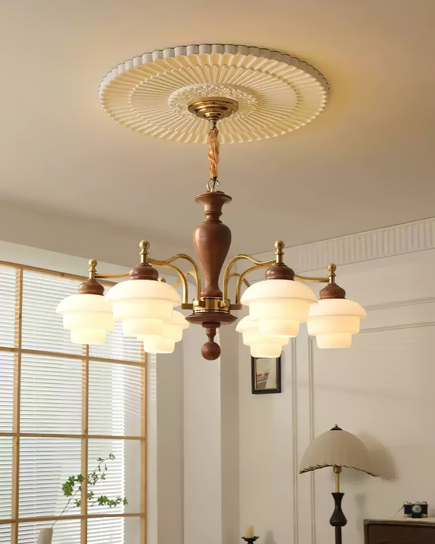 Hovian Wooden Chandelier