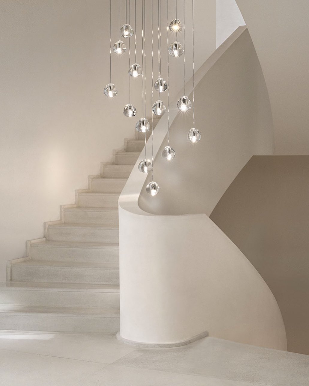 Avynor Postmodern Luxury Cherry Crystal Pendant Lamp