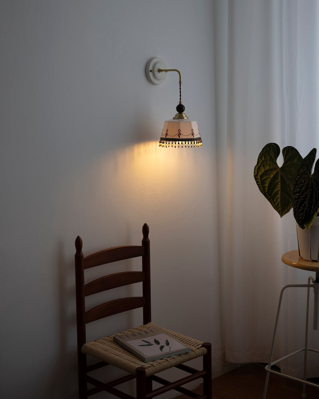 Noemi Wall Lamp Vintage Floral Elegance