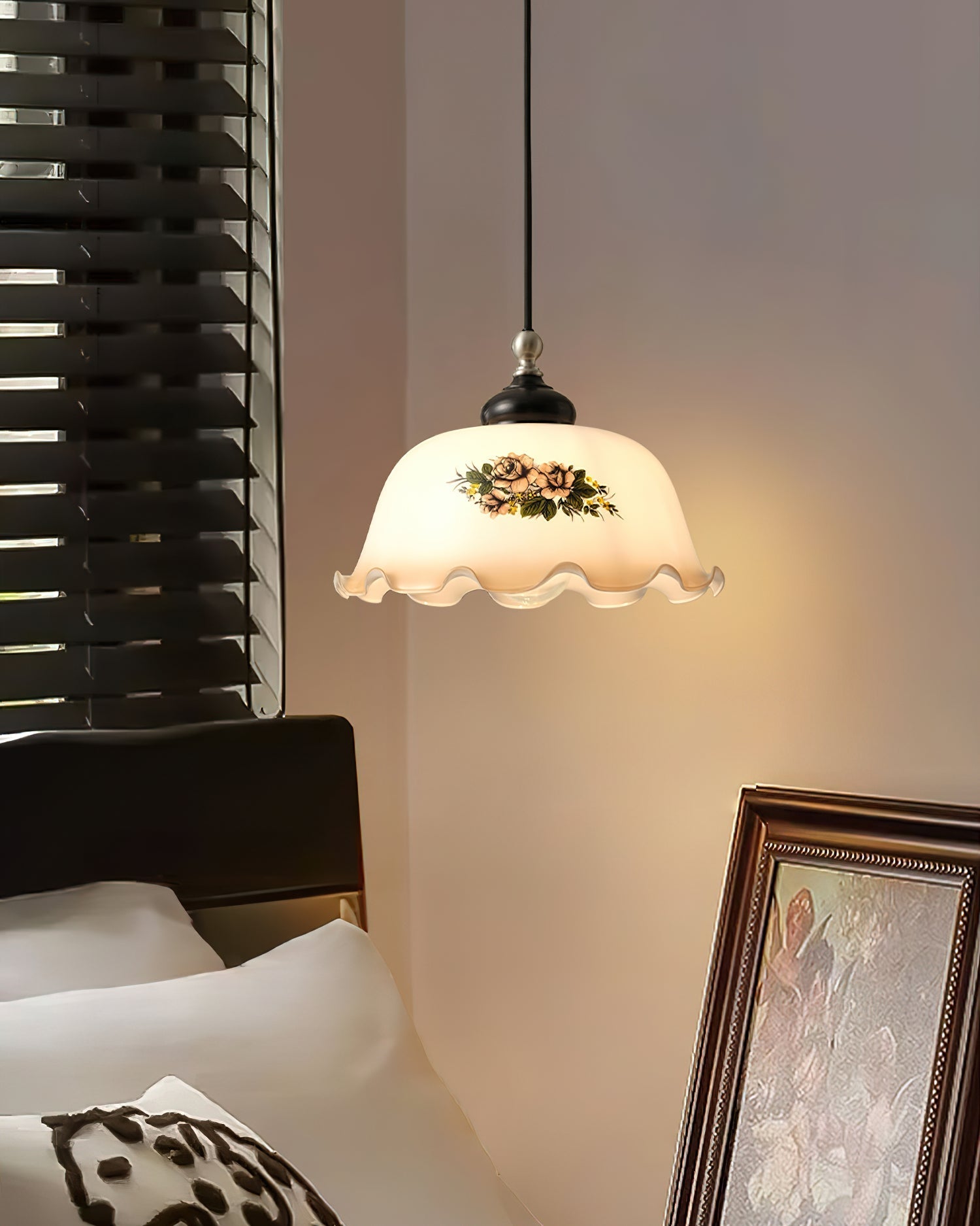 Belvia Vintage Floral Glass Pendant Light