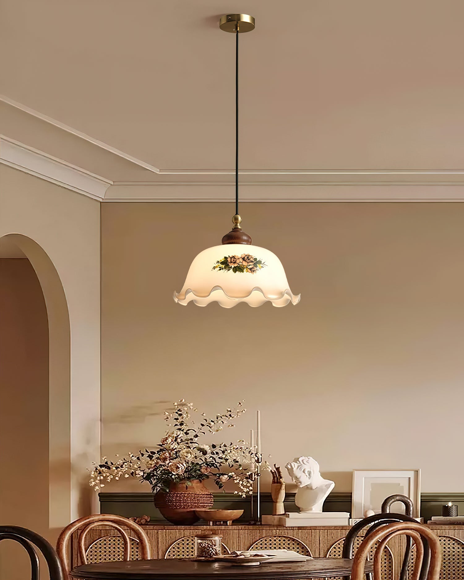 Belvia Vintage Floral Glass Pendant Light