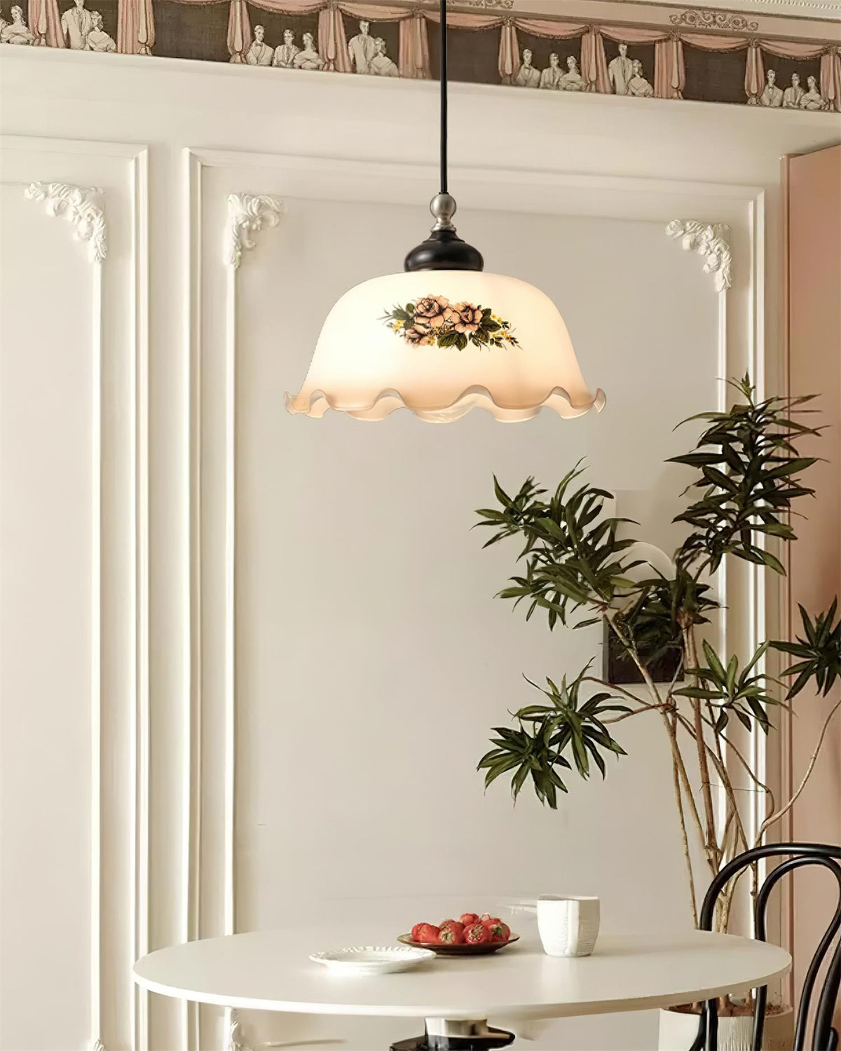 Belvia Vintage Floral Glass Pendant Light