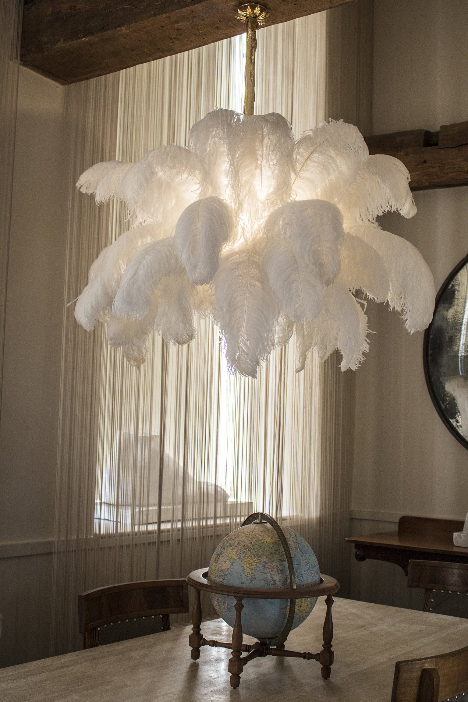 Lustra Chandelier Ostrich Feather Large Brass Stem