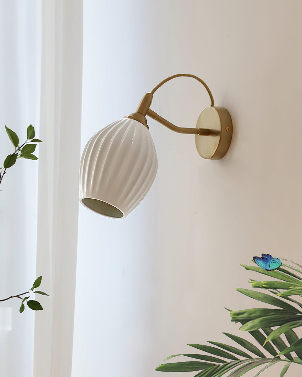 Amira Ceramic Wall Lamp