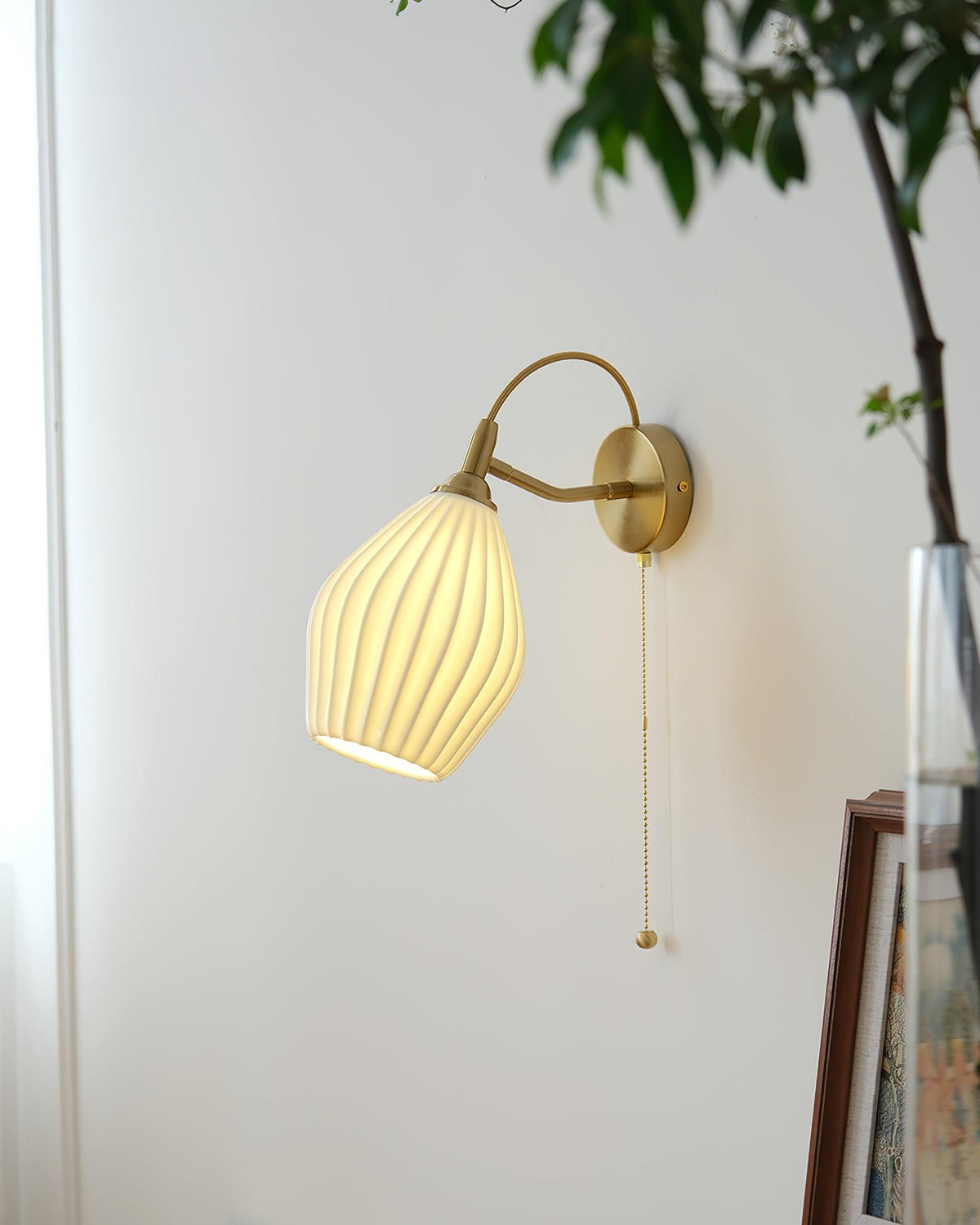 Amira Ceramic Wall Lamp