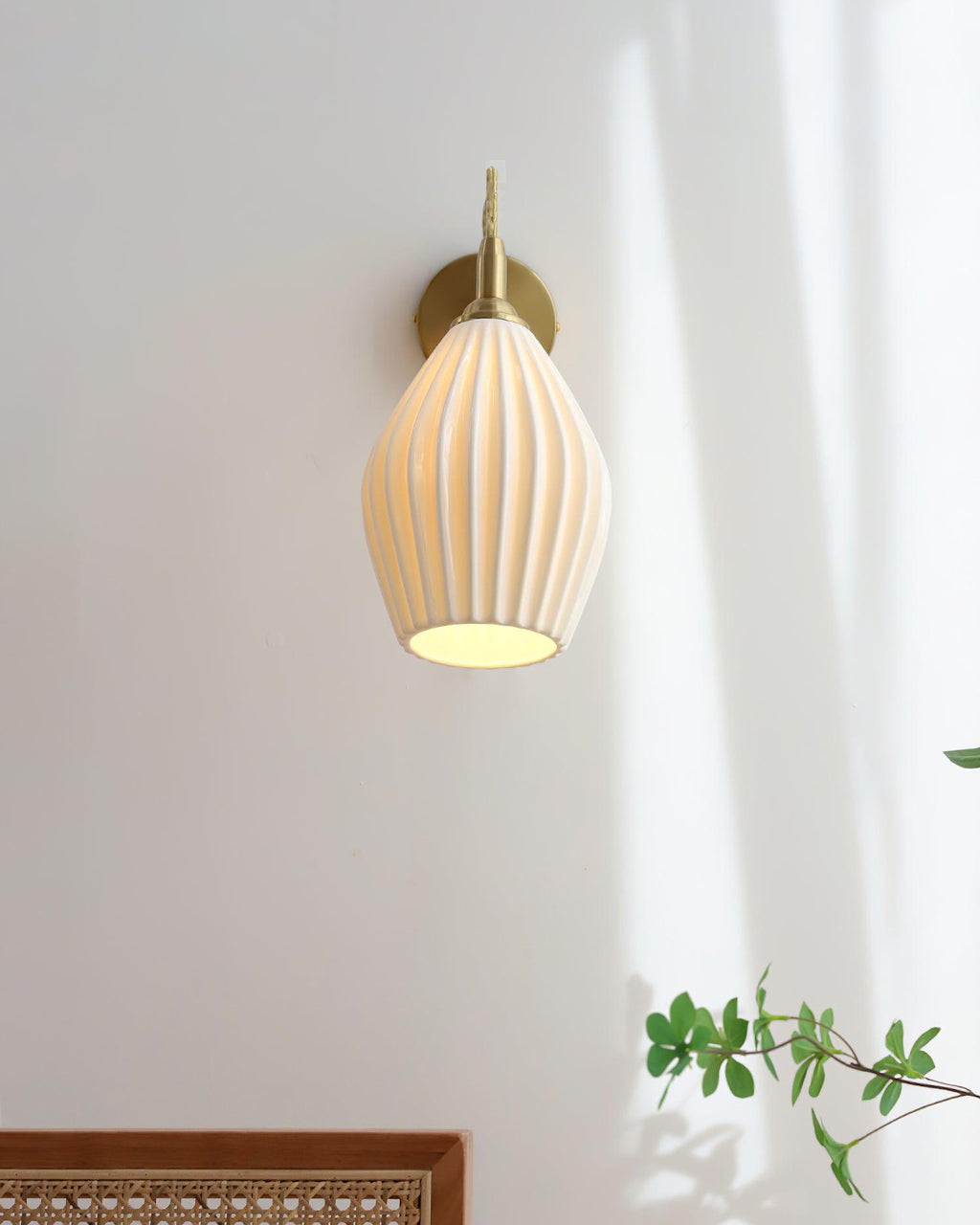 Amira Ceramic Wall Lamp