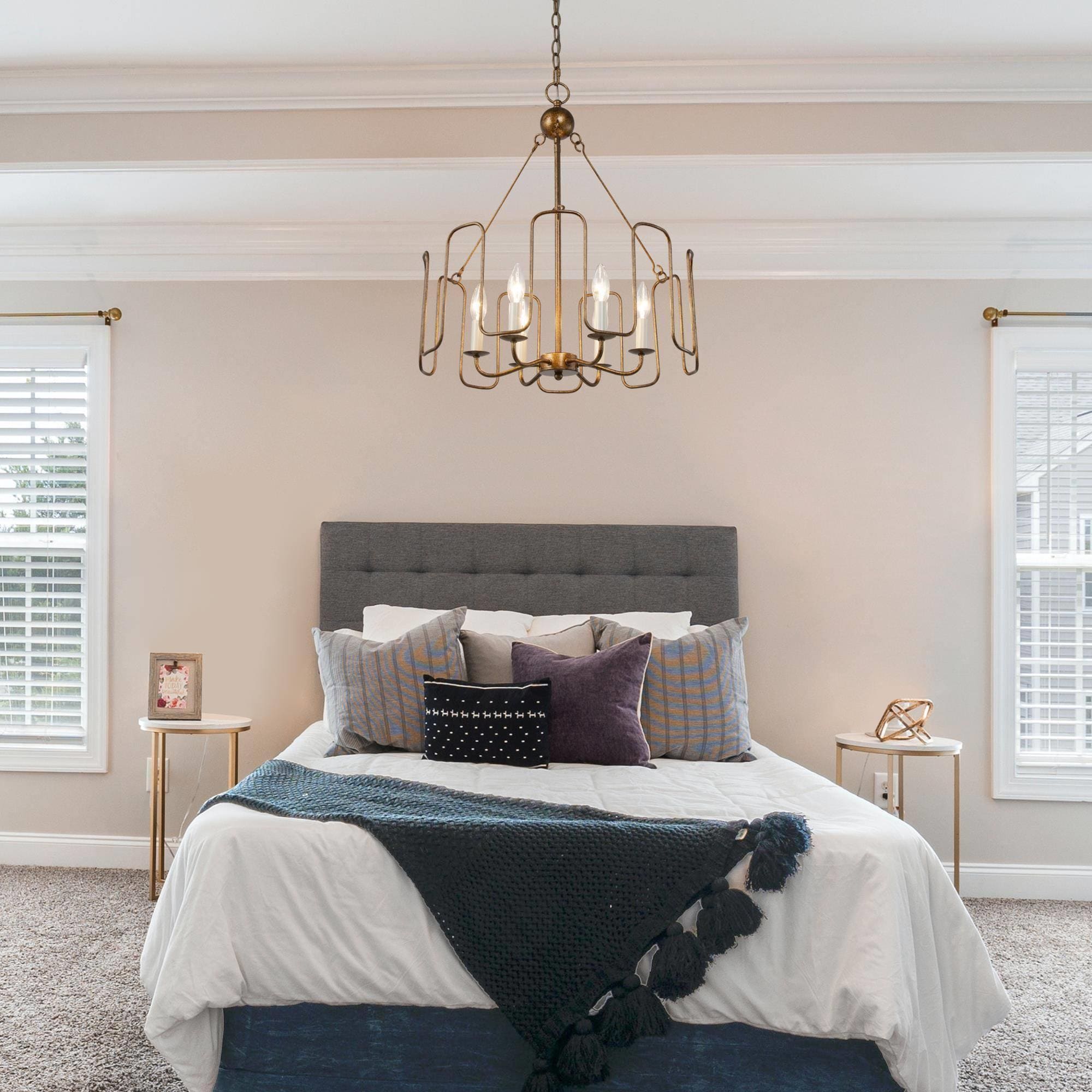 Cocaryra Vintage Industrial Chandelier