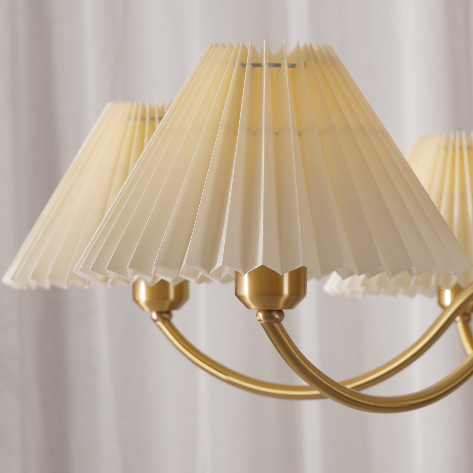 Lustra Chandelier Pleated with White Lampshades Mid-Century