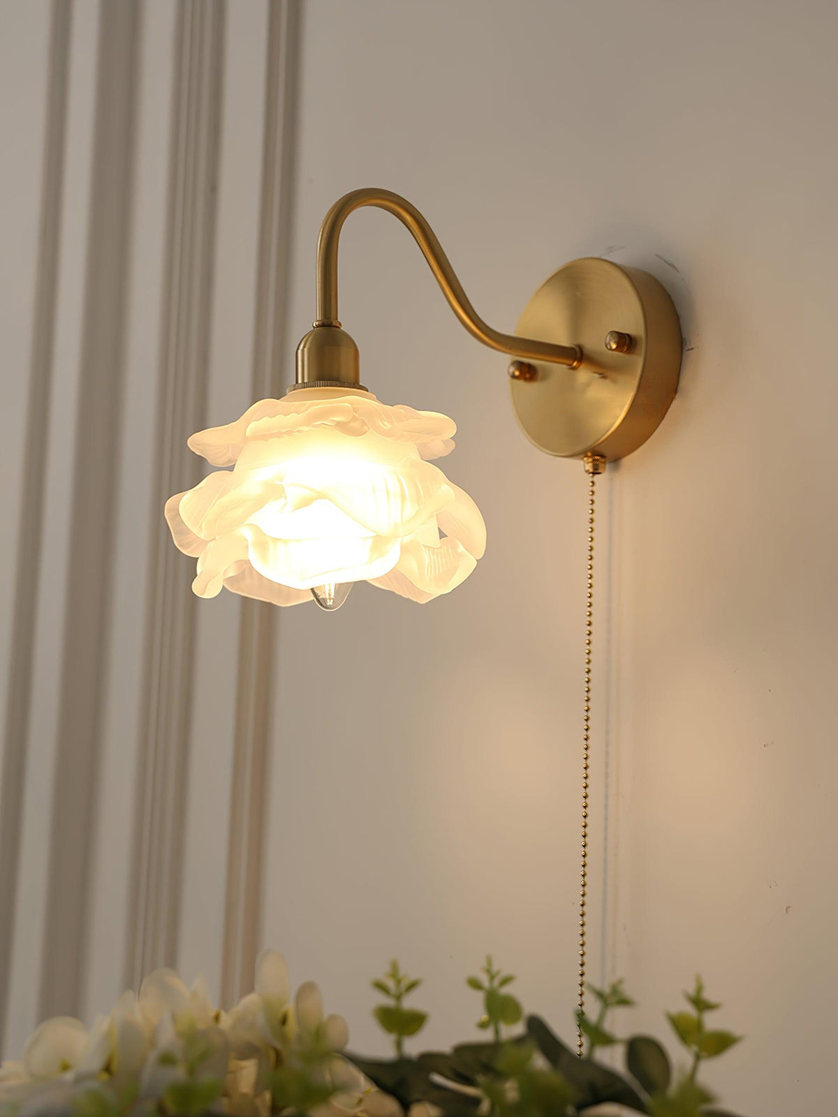 Cove Nordic Art Rose Brass Glass Wall Light
