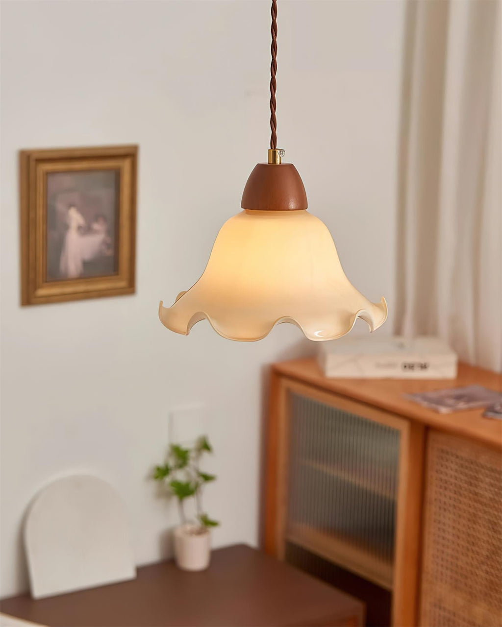 Glyna Wavy Glass Pendant Light