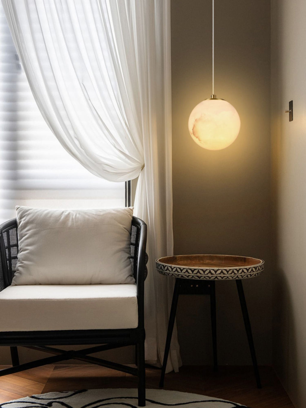 Uphaara Modern Minimalist Alabaster Pendant Light