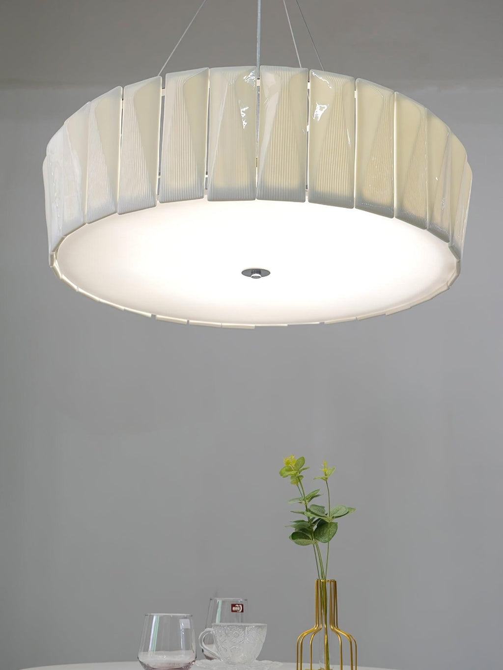 Vaeliora Ribbed Ceramic Pendant Light