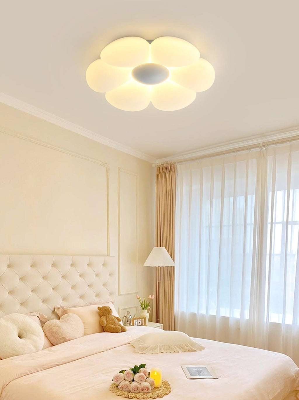 Solara Ceiling Lamp Six-Leaf Flower for Kids Room