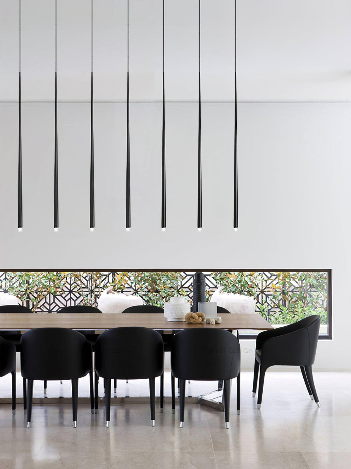 Lustra Chandelier Slender Black Minimalist