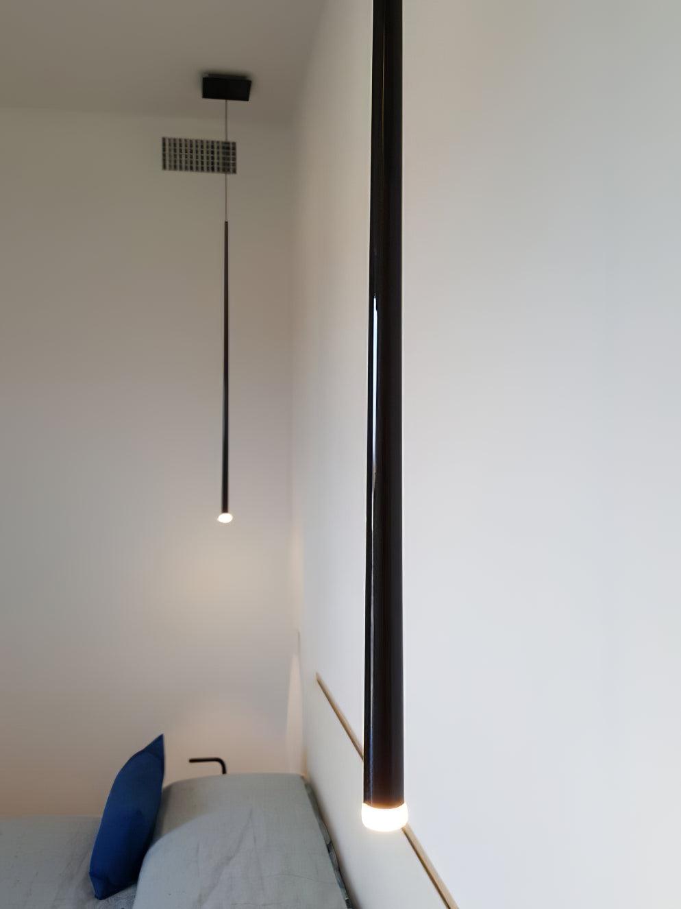 Lustra Chandelier Slender Black Minimalist