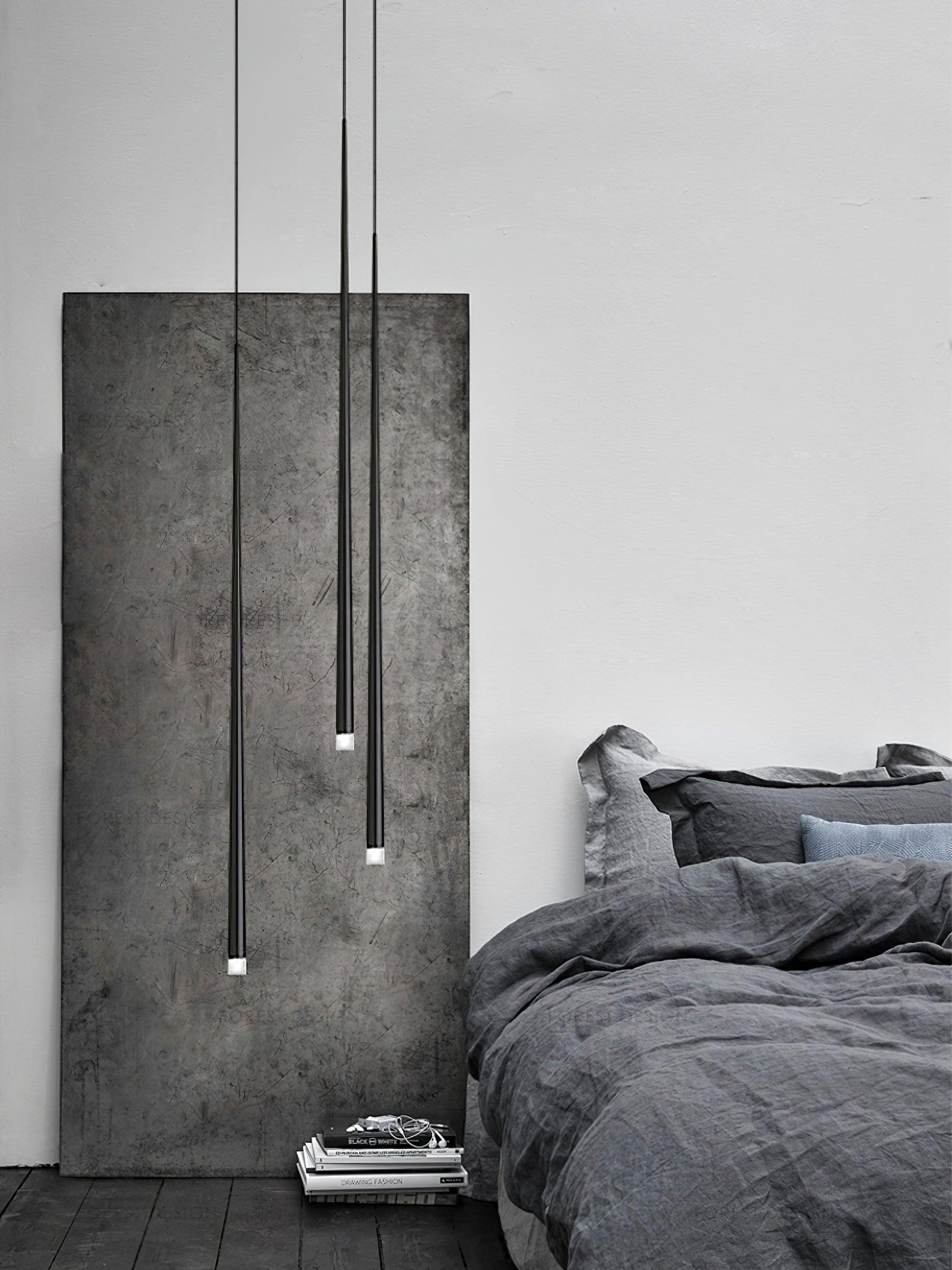 Lustra Chandelier Slender Black Minimalist