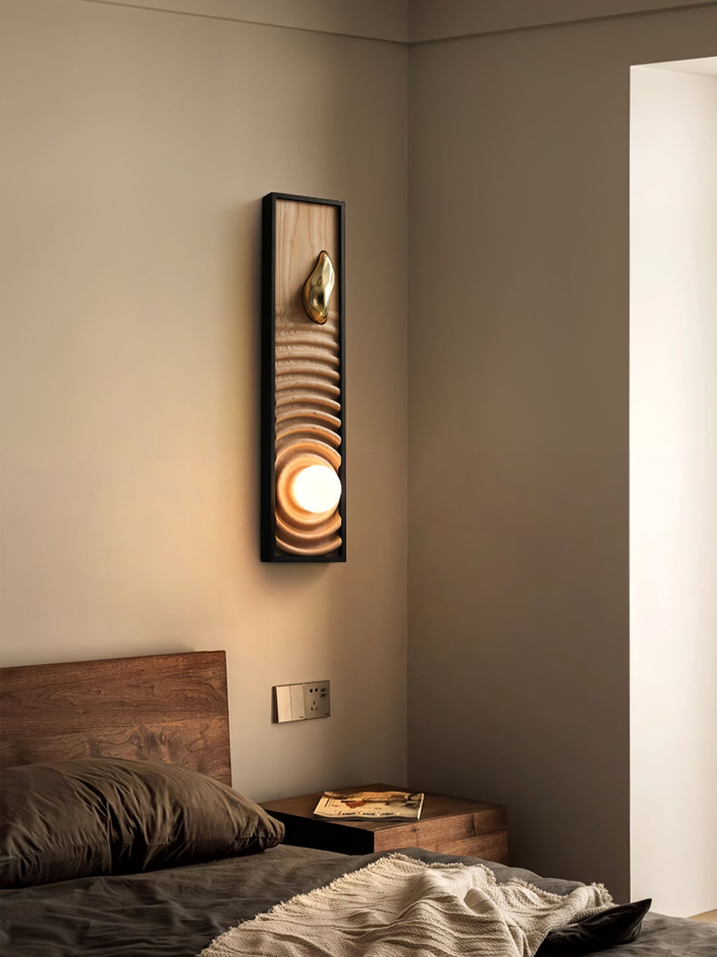 Solano Modern Wood Wall Light