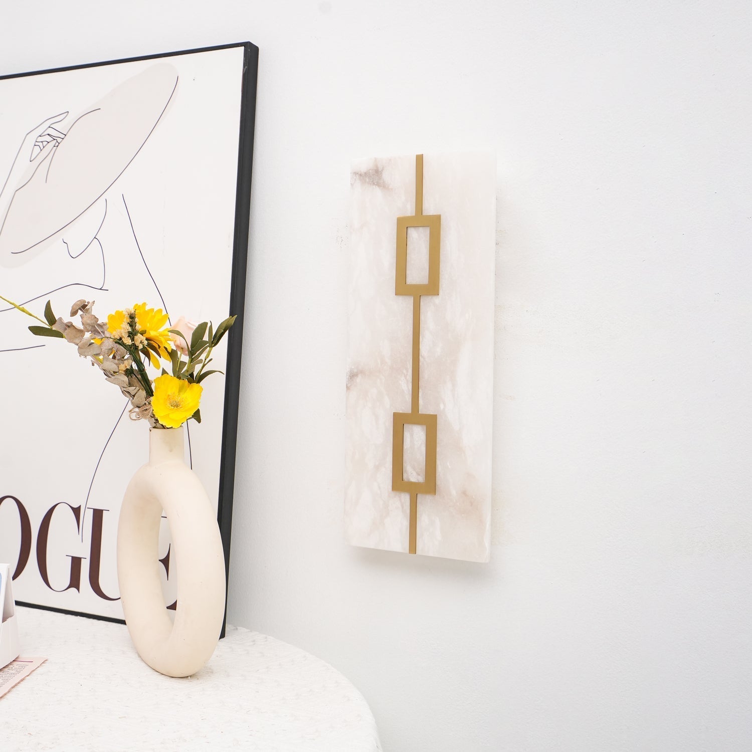 Alvelor Geometric Alabaster Wall Light