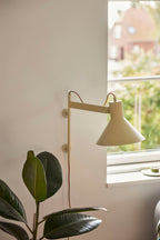 Ivela Modern Minimalist Plug-In Wall Lamp