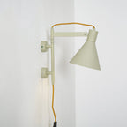 Ivela Modern Minimalist Plug-In Wall Lamp