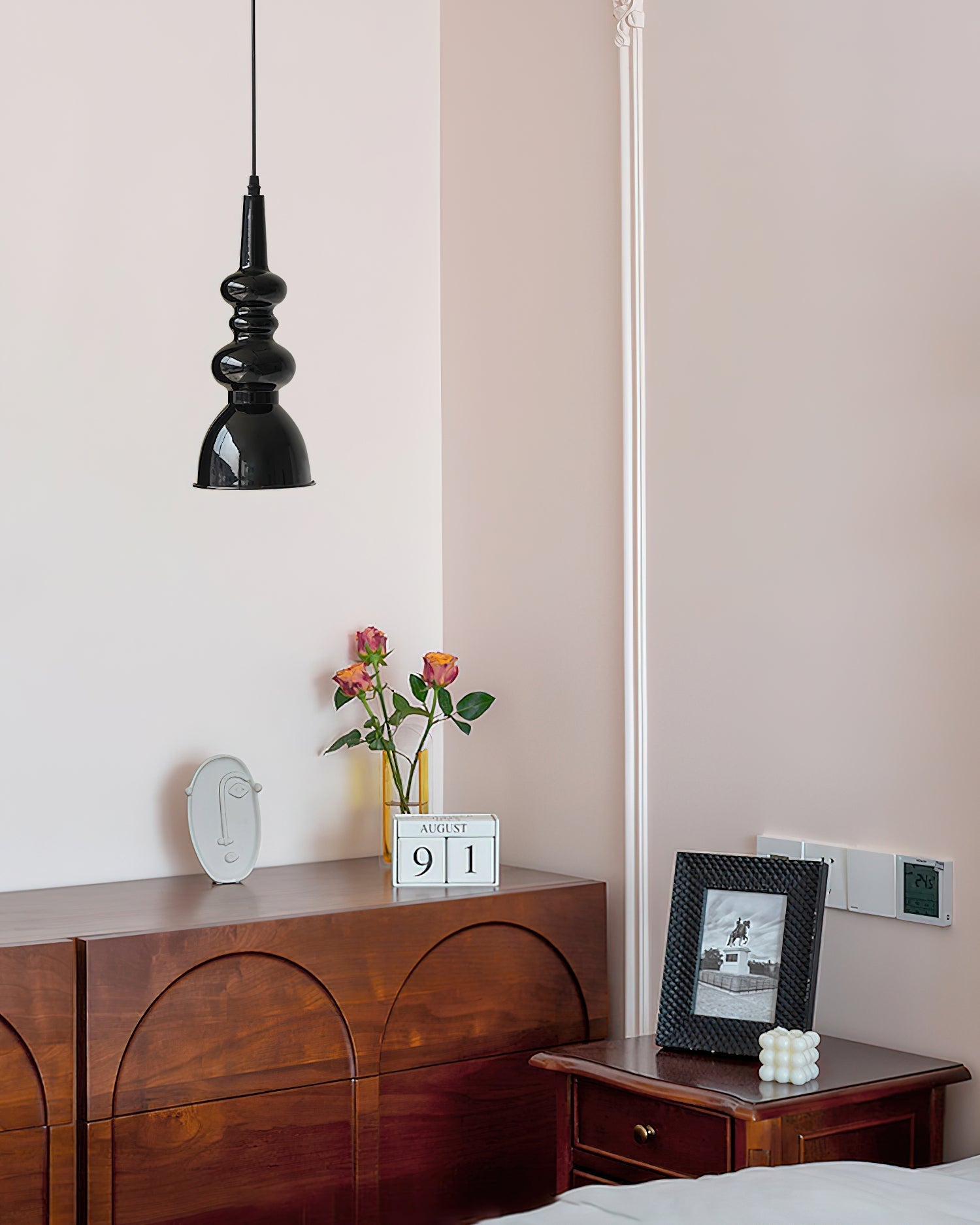 Aurvaror Nordic Art Noir Pendant Light