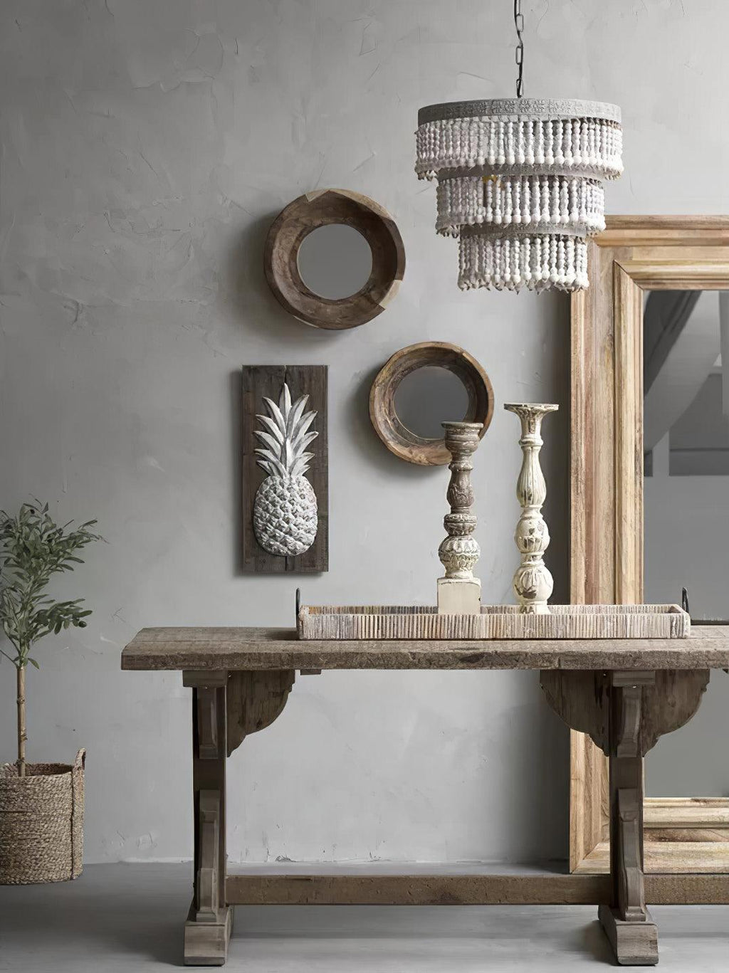 Lustra Chandelier Three Tiered Wood Beaded