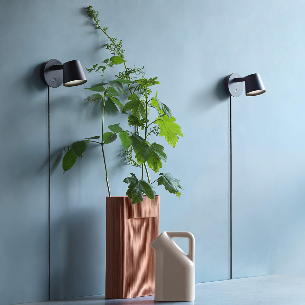 Olmirara Modern Minimalist Plug-In Wall Lamp