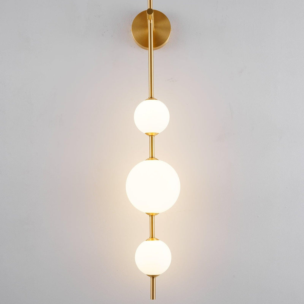 Lustra Wall Lamp Vertical Globe Minimalist