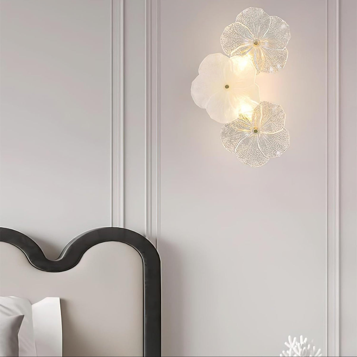 Givelle Floral Wall Lamp