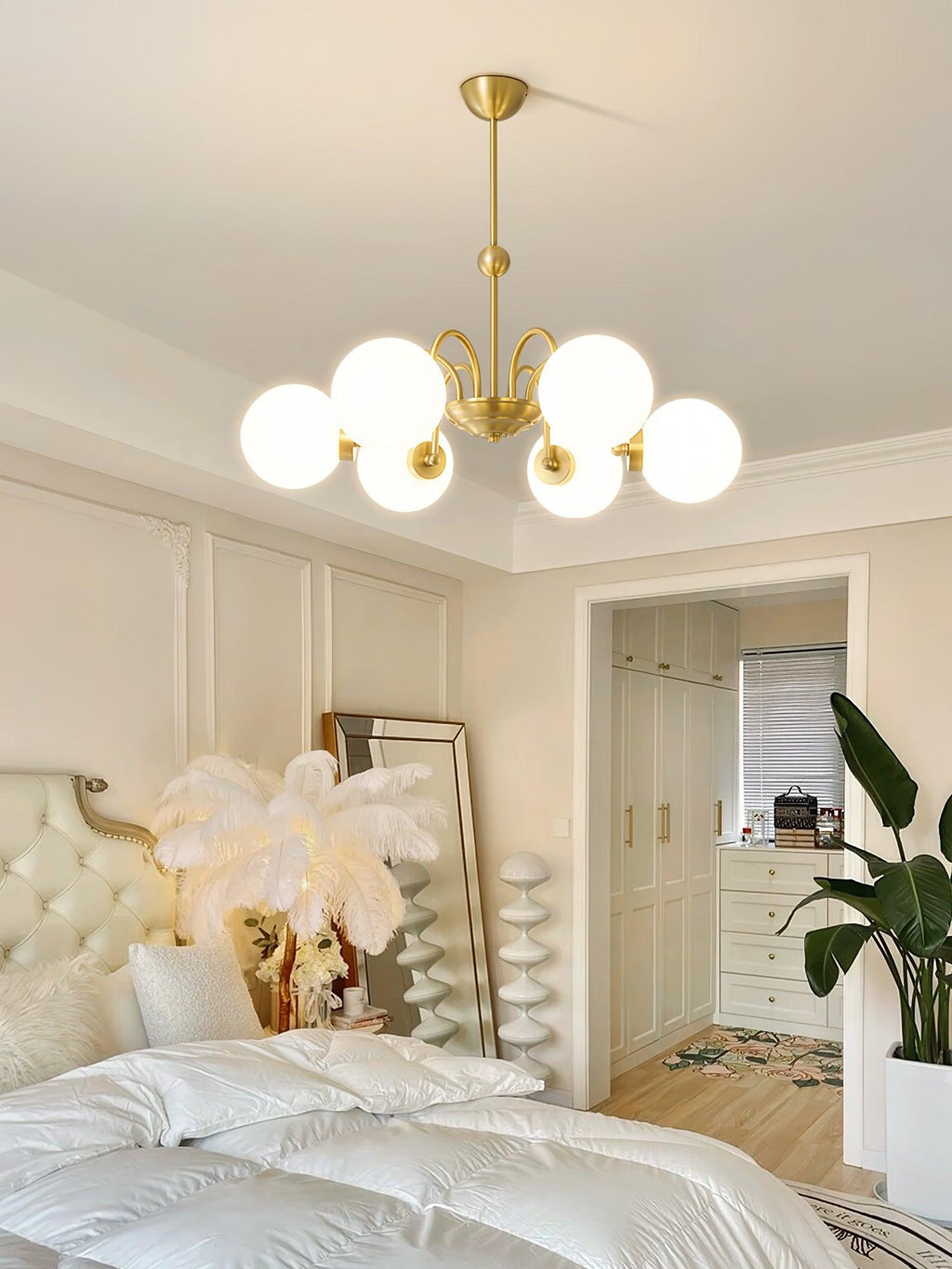 Aurora Luxe Glass Chandelier