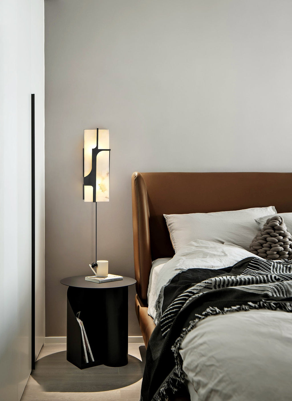 Ariel Wall Lamp Plug-In Bronze & Alabaster