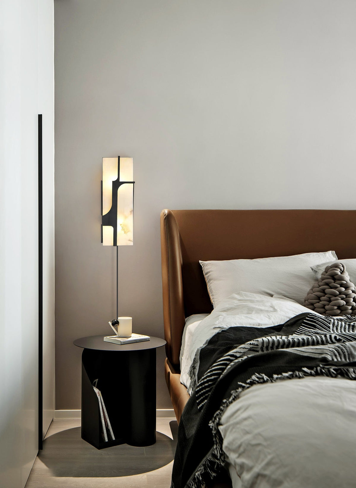 Ariel Wall Lamp Plug-In Bronze & Alabaster